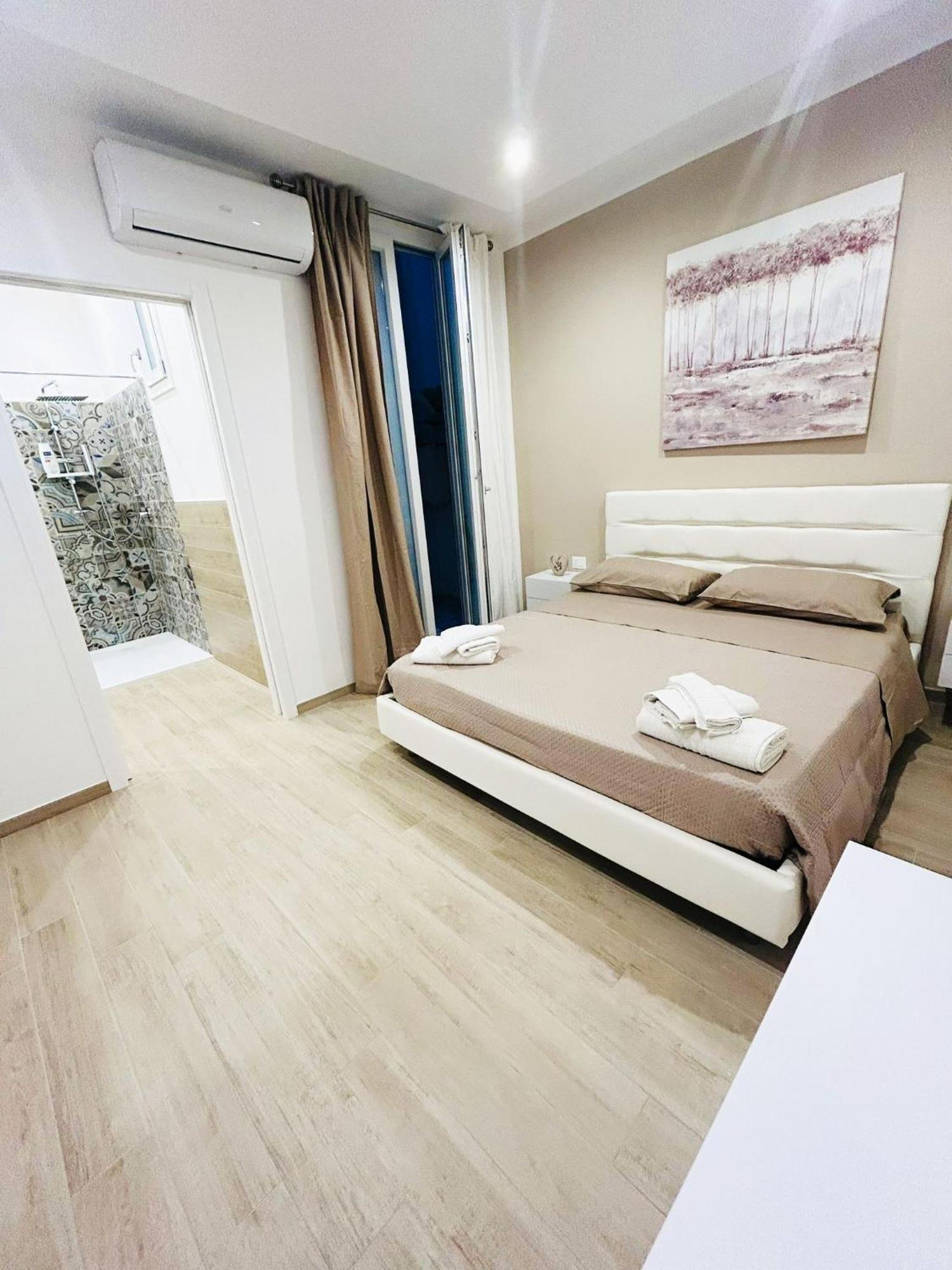 Bed E Suite Domar Brindisi Exterior foto